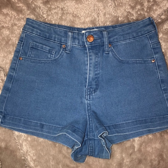 Forever 21 Jean Shorts - Picture 2 of 4